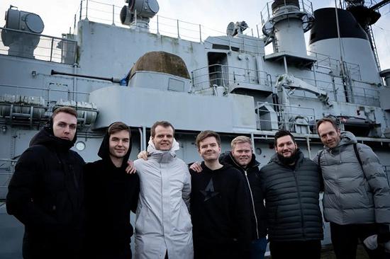 韩寒与托马斯在PUBG DAY畅享绝地求生游戏乐趣