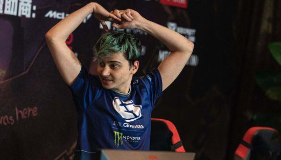 伽罗重返游戏热门榜单全新出装解析